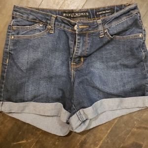 Salt works short size 8